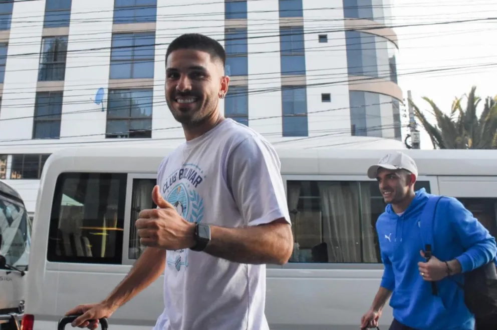 Melgar (izq.) y Oviedo, en Cochabamba. Foto: Club Bolívar.