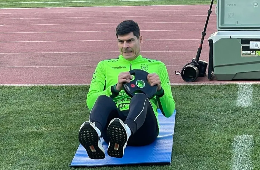 Carlos Lampe cumple con una sesión regenerativa en Miraflores. Foto: Sports.360.