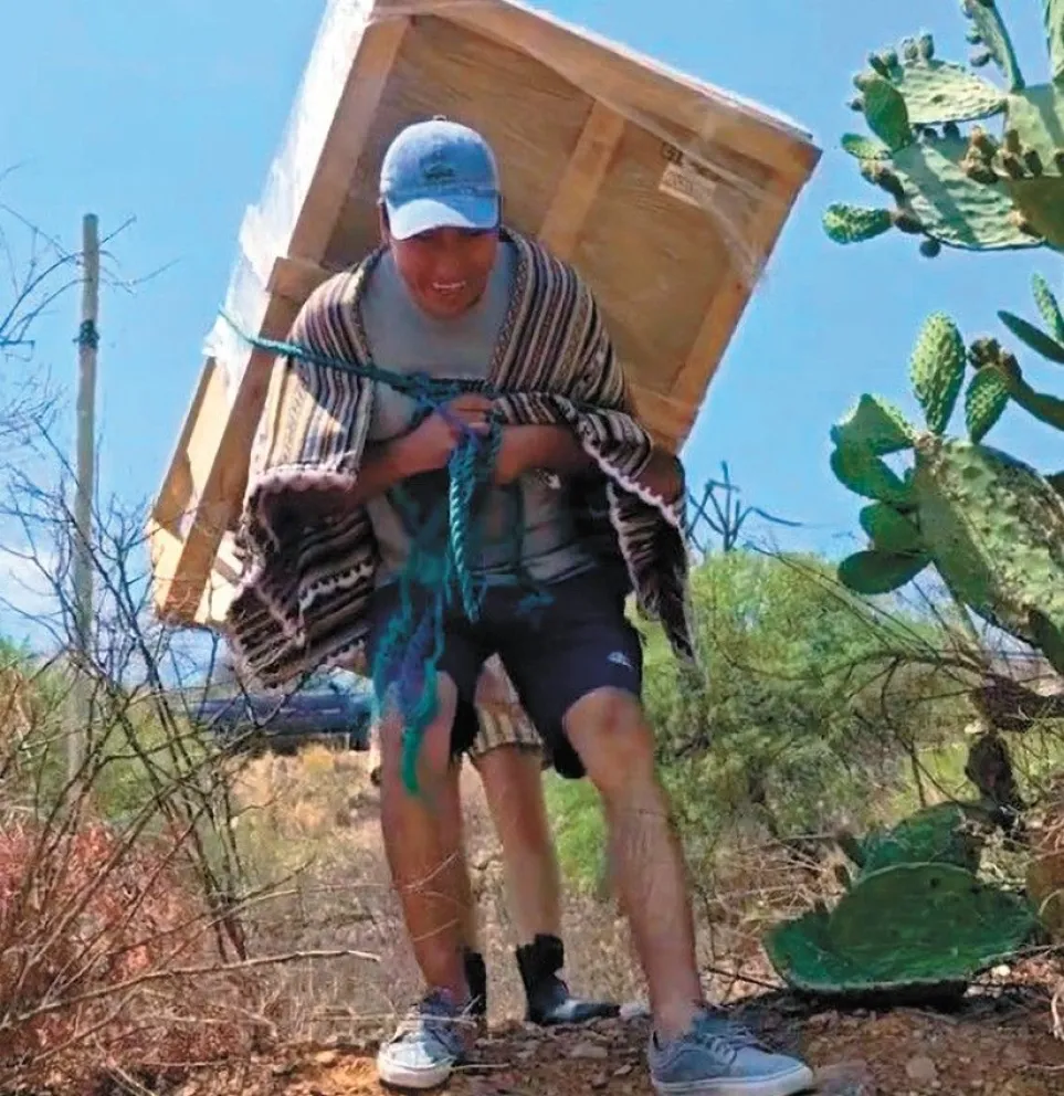 No hay obstáculo muy grande o entrega lejana, dice Reynaldo. Foto: TikTok