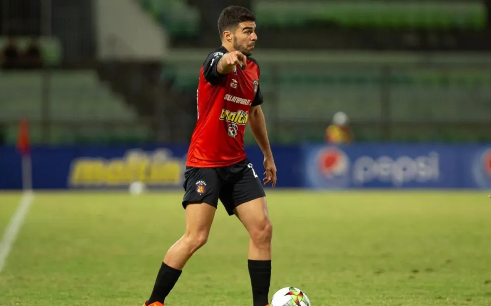 Alexander González, defensor del seleccionado venezolano. Foto: FTV
