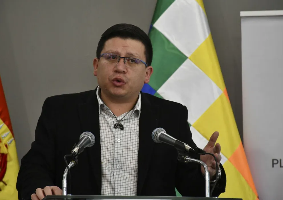 El ministro Cusicanqui en un anterior contacto con la prensa. Foto: APG 