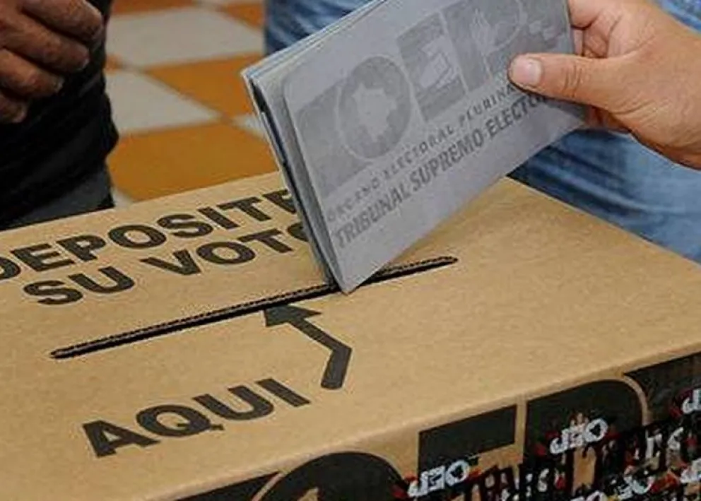 El voto en el extranjero dependerá de si el gobierno puede garantizar $us 7 millones en moneda extranjera. Foto: Archivo