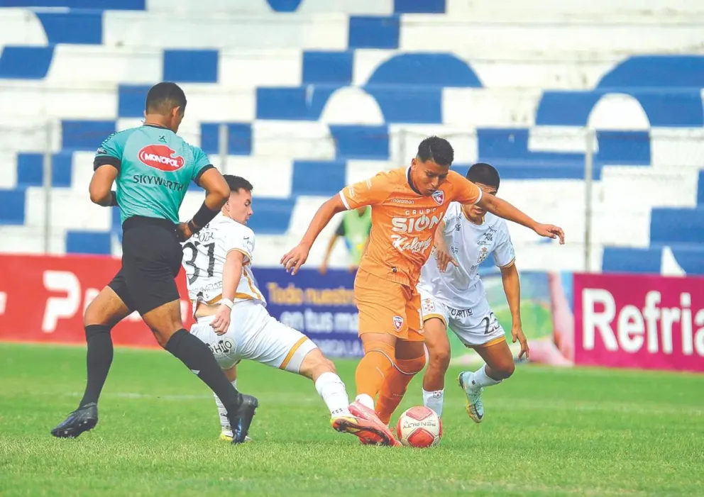 Del partido que jugaron Real y Pari por la quinta jornada. Foto: APG