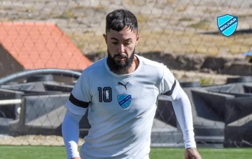 Sávio en una práctica anterior con la Academia. Foto: Club Bolívar.