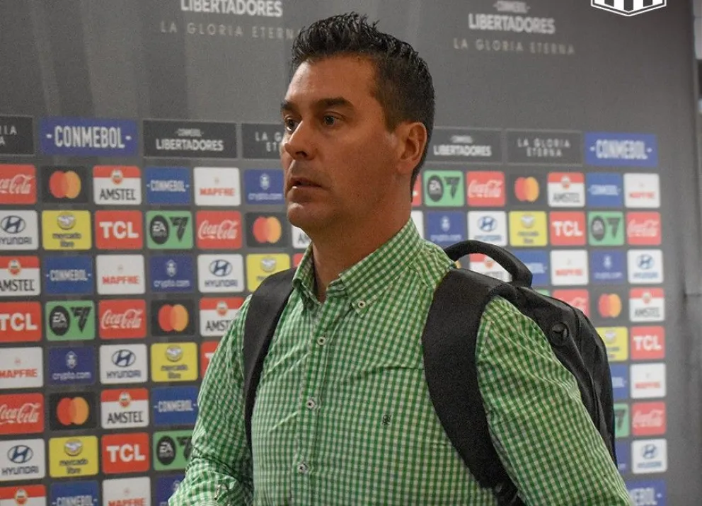 Juan Rescalvo, el asistente técnico del Tigre. Foto: club The Strongest
