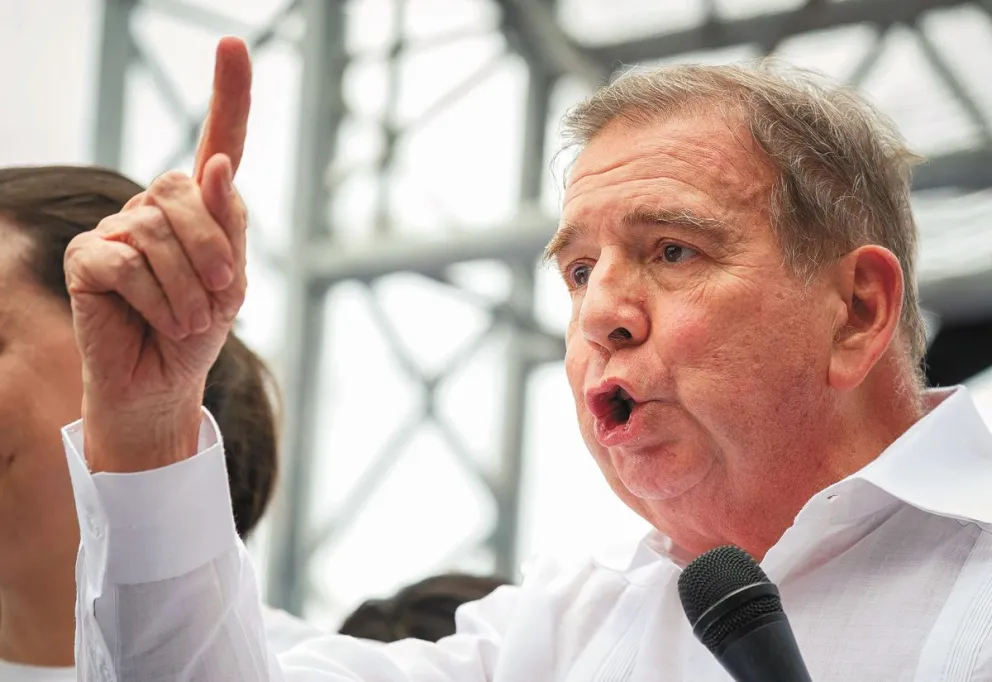 El abanderado de la Plataforma Unitaria Democrática (PUD), Edmundo González Urrutia, durante la campaña electoral. Foto: EFE
