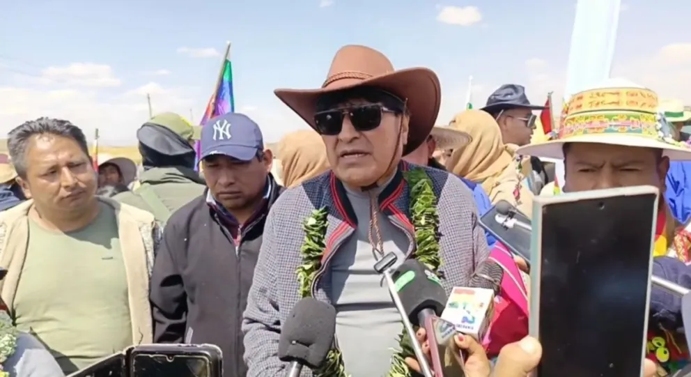 El expresidente Evo Morales en la marcha que partió de Caracollo. Foto: Kawsachun Coca