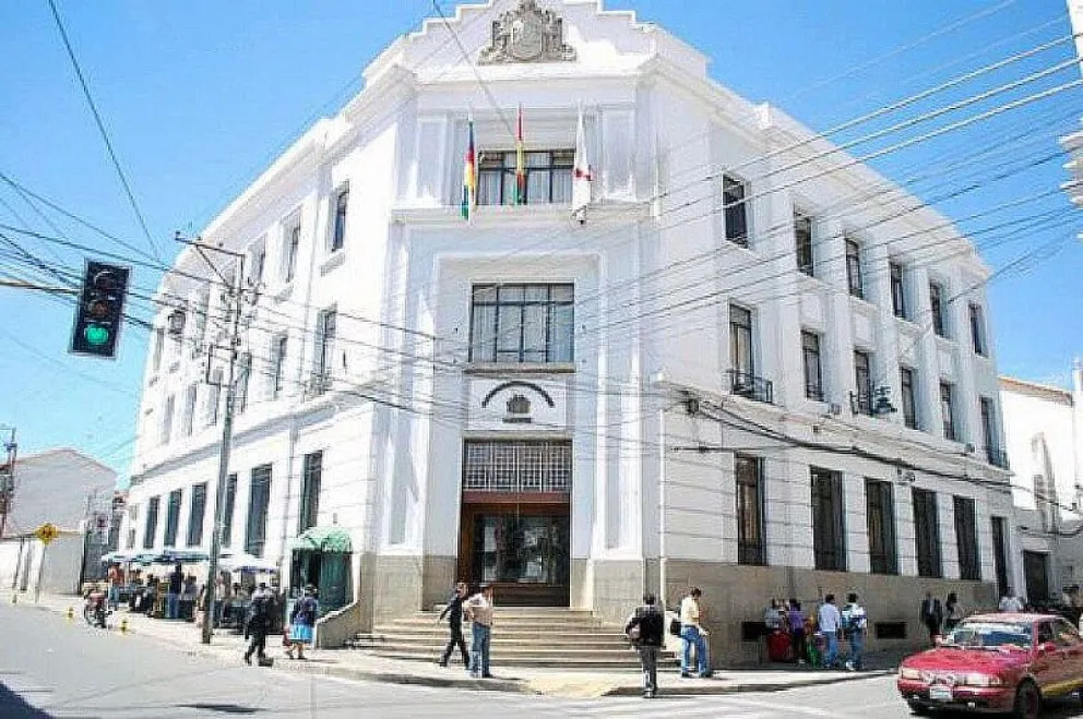 La infraestructura donde funciona la Fiscalía General del Estado, en la ciudad de Sucre. Foto: ABI