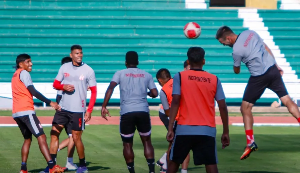 Uno de los últimos entrenamientos de Independiente en el estadio Patria de Sucre. Foto: club Independiente