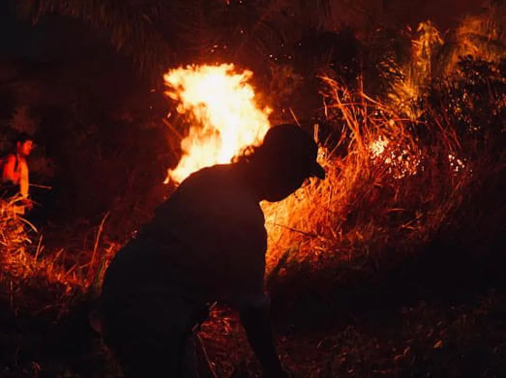 La magnitud del incendio ha alcanzado niveles alarmantes.   Foto: CIWY