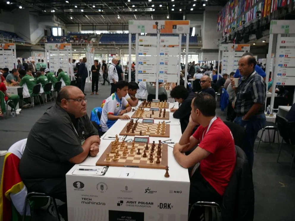 El team masculino (izq.) en una de sus partidas por la Olimpiada Mundial. Foto: Fide América.