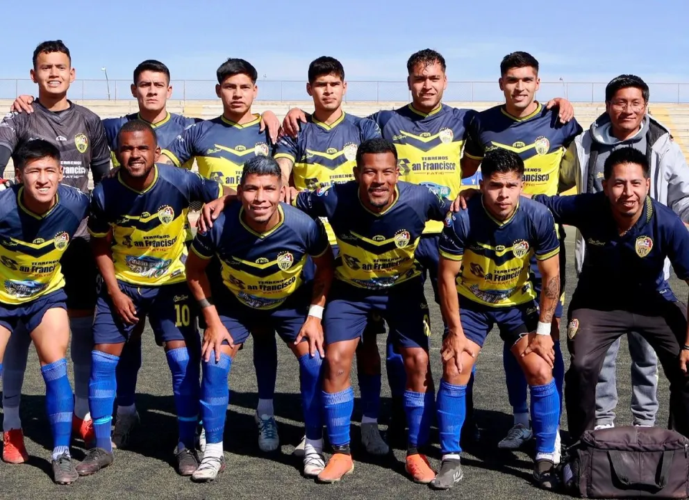 El plantel de Fatic que clasificó frente a Nueva Santa Cruz. Foto: Fatic