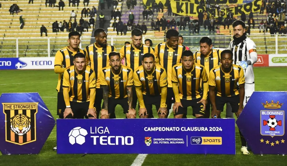 Formación inicial de The Strongest que empató este domingo con Blooming en el estadio Hernando Siles. Foto: APG