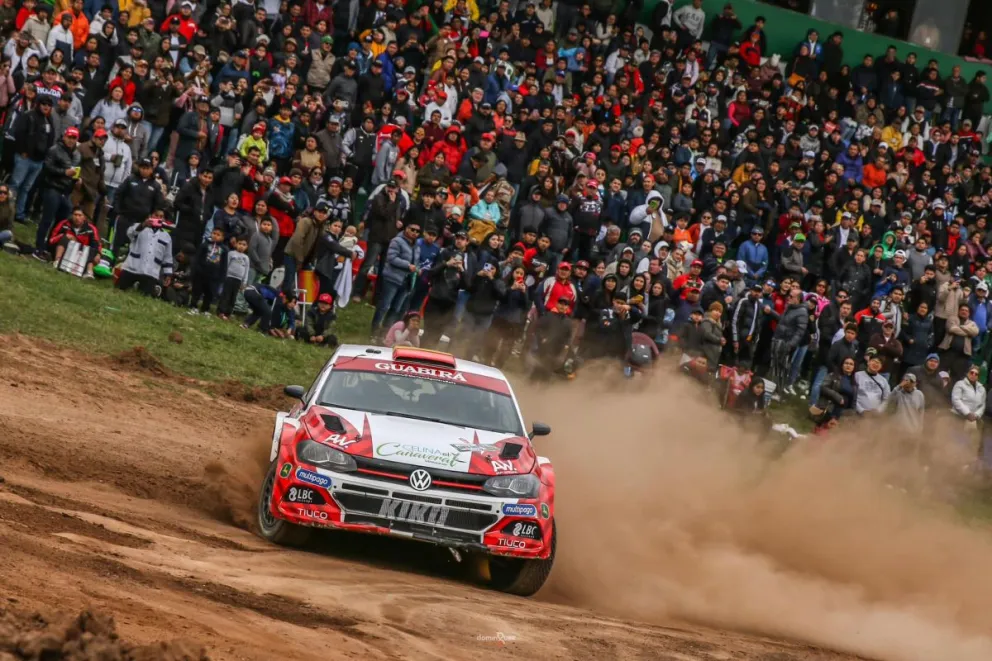 Aguilera va a toda velocidad en la prueba capitalina. Foto: Prensa Aguilera.