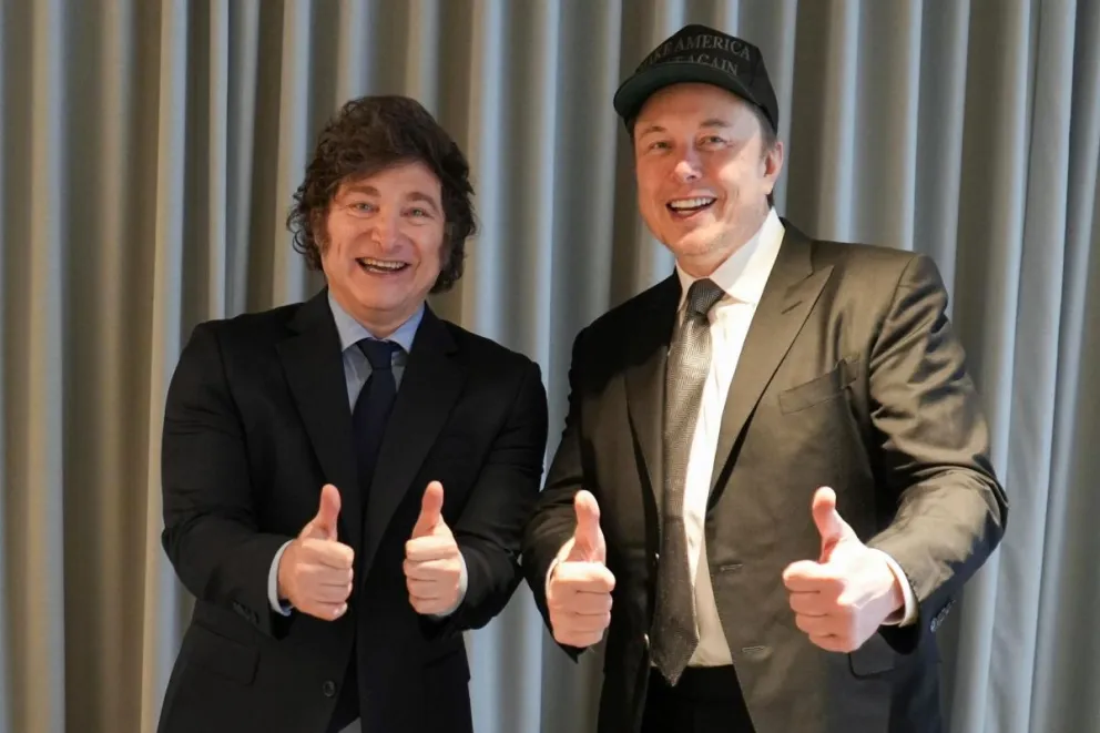 Javier Milei con el magnate Elon Musk durante una reunión, este lunes en Nueva York. Foto: EFE / Presidencia de Argentina