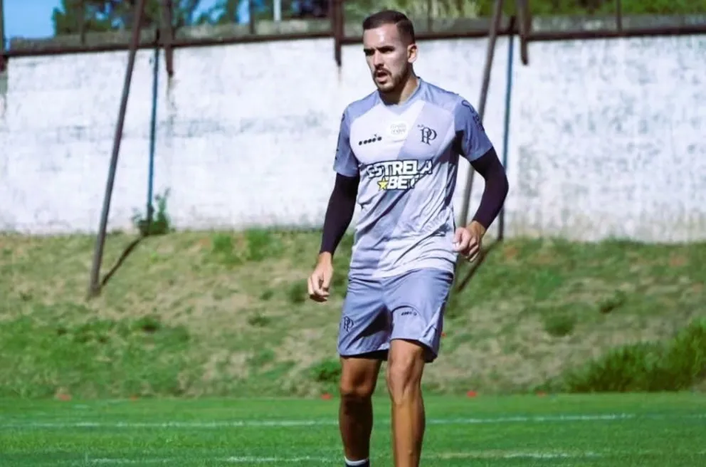 Luis Haquín en un entrenamiento del Ponte Preta de la segunda división de Brasil. Foto: Globo Esporte