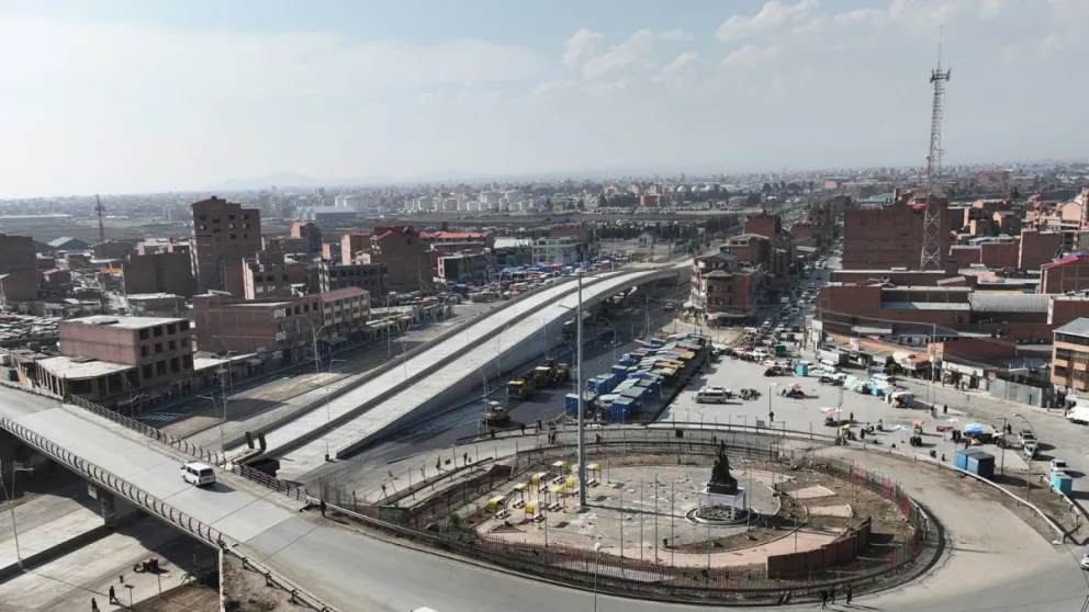 El Puente a Desnivel de Senkata que se inaugurará en octubre. Foto: GAMEA .