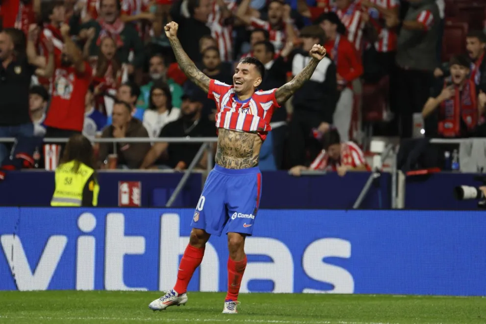 El argentino Ángel Correa festeja el tanto del empate del Atlético frente al Real Madrid. Foto: EFE
