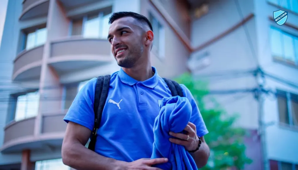 Oviedo con el uniforme de la Academia previo a un partido. Foto: Club Bolívar.