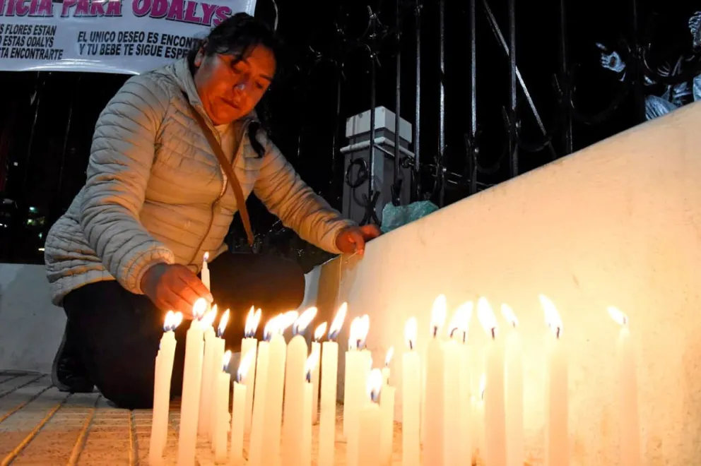 Mabel Quispe durante la vigilia realizada el día de su cumpleaños. Foto: APG