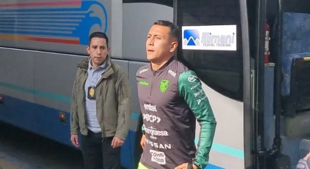 Fernández llega al Siles para trabajar con la selección. Foto: Marcelo Avendaño.