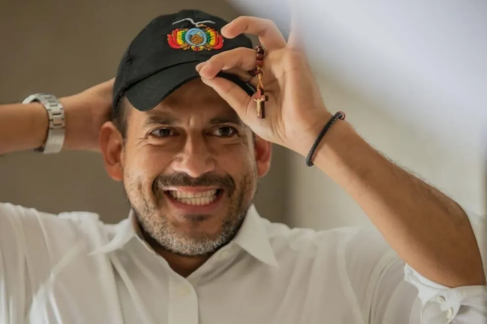 El Gobernador de Santa Cruz en una imagen tomada de su Facebook.