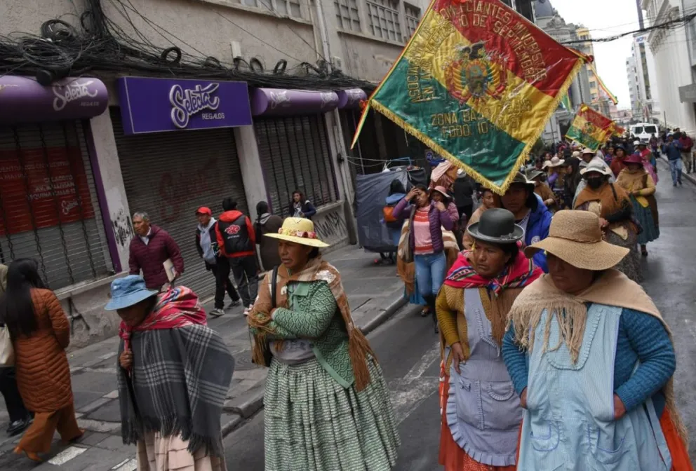La marcha de los gremialistas que se cumple en la sede de Gobierno. Foto: APG