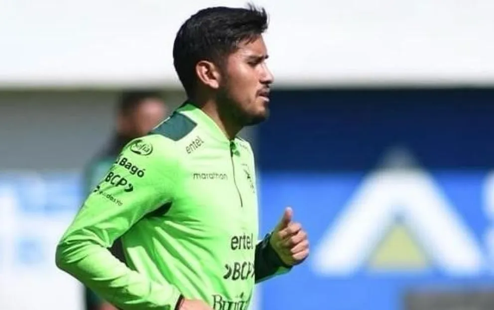 Adalid Terrazas en una práctica de la selección de la semana pasada en el estadio Rafael Mendoza Castellón. Foto: FBF 