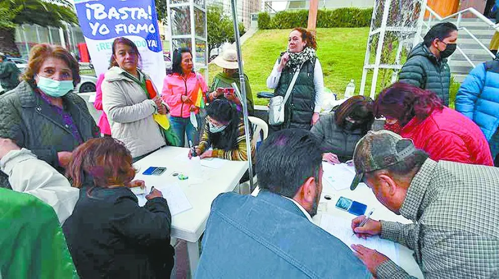 El grupo Juristas Independientes intentó en 2023 llamar a referendo; se topó con una serie de trabas económicas y burocráticas. Foto: APG