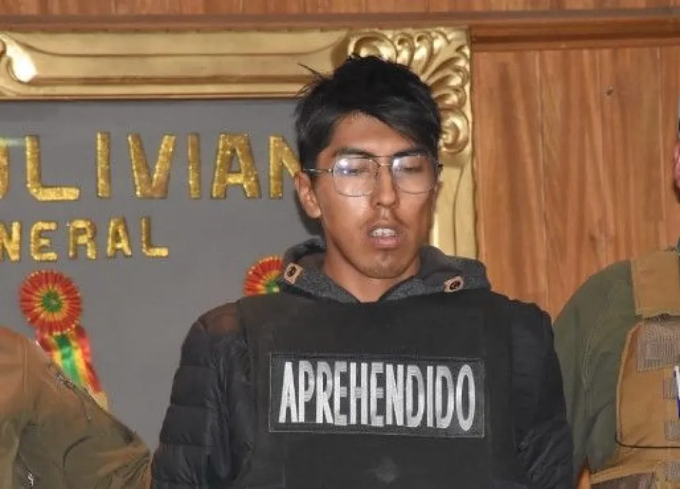 Víctor Hugo Zabala Ramos, autor confeso del feminicidio de Carla Patricia Sepúlveda, fue presentado por las autoridades. Foto: APG