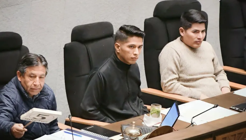 El presidente del Senado, Andrónico Rodríguez en la sesión del pasado lunes. Foto: @AndronicoRod