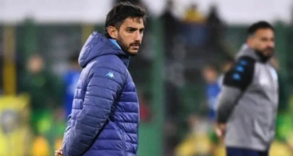 Biondi como entrenador de las resevas en Argentina. Foto: Racing del Alma.