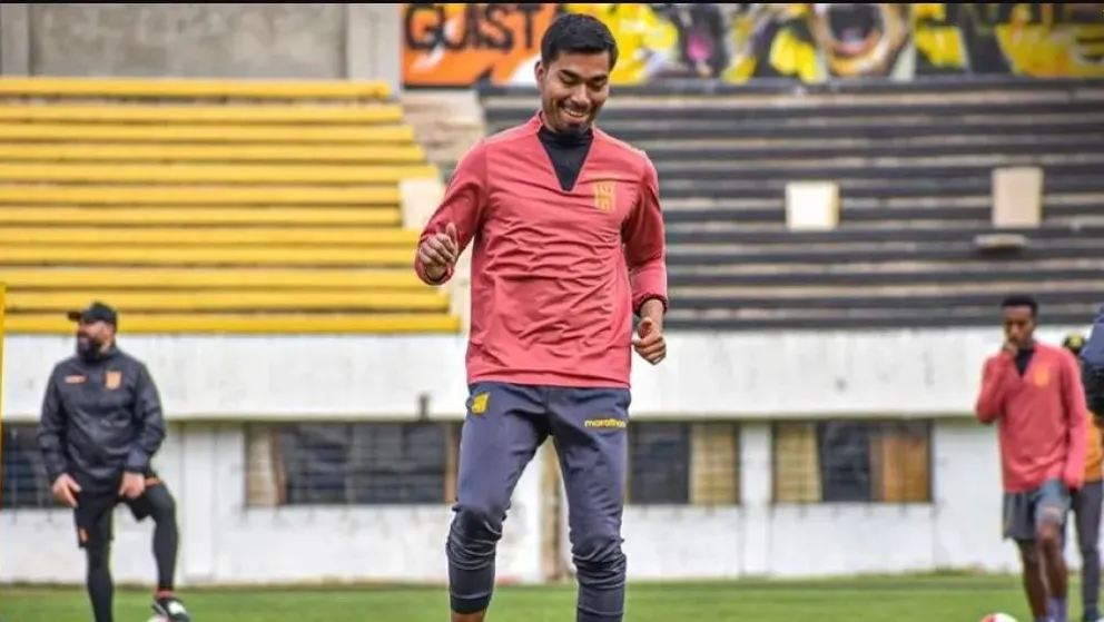 El mediocampista atigrado Víctor Cuéllar participa de un entrenamiento del club de los últimos días. Foto: club The Strongest