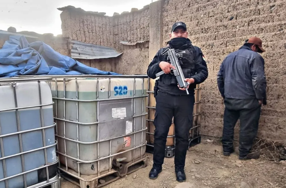 La Policía realizó un operativo donde se logró la aprehensión de dos personas. Foto: Comando de La Paz  