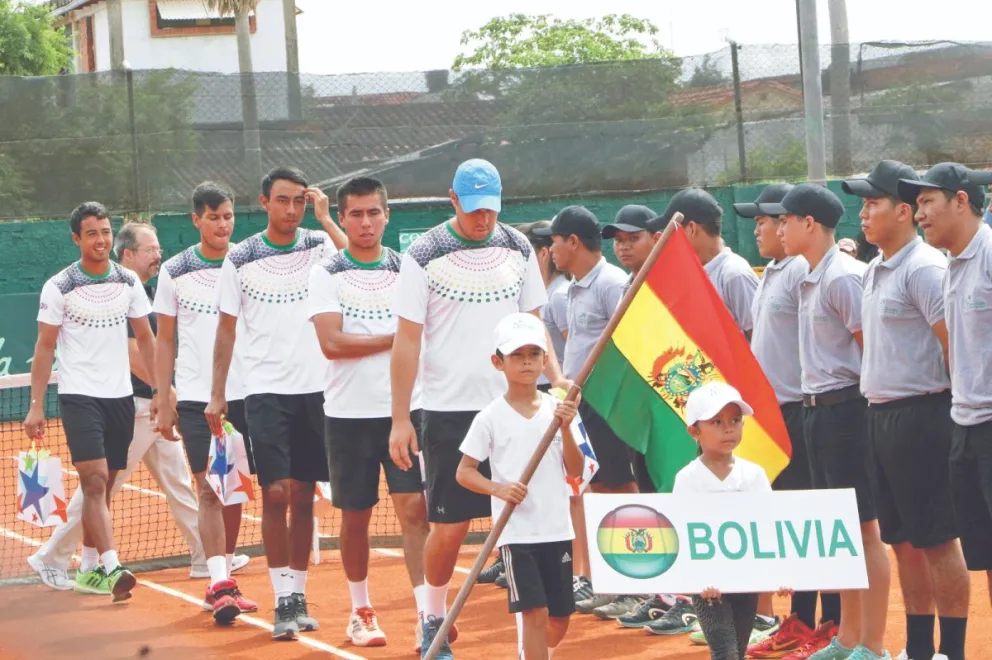Integrantes de la selección nacional que jugó en la edición de 2018 de la Copa Davis ante Puerto Rico en Trinidad, Beni. Foto: Copa Davis.