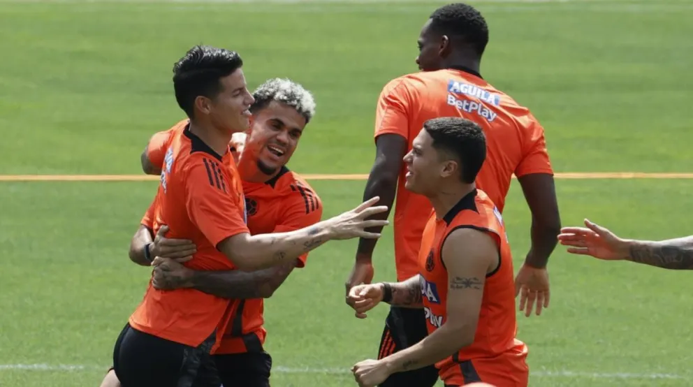 La selección colombiana durante su última práctica. Foto: EFE.