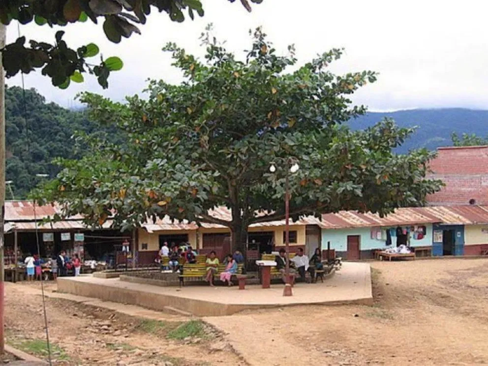 La plaza central del municipio de Mapiri, al norte de La Paz. Foto: Mapiri turístico