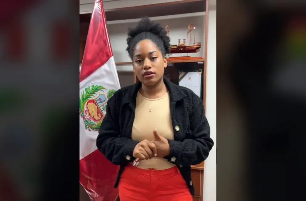 En su cuenta en Tik Tok, la  congresista peruana Rosangella Barbarán se refiere al pedido de visas a los bolivianos 