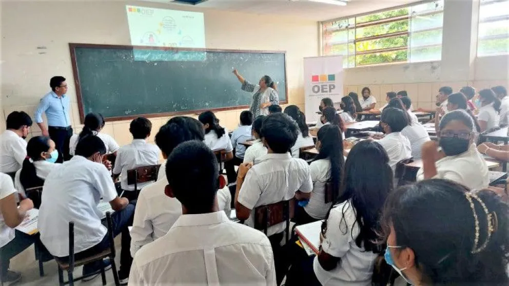 Estudiantes de una unidad educativa en la ciudad de Santa Cruz. Foto: Fuente Directa