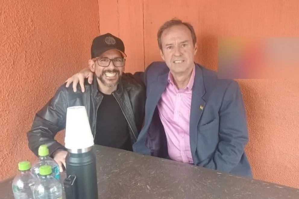 Camacho y Tuto, durante su reunión en el penal de Chonchocoro. Foto: DTV