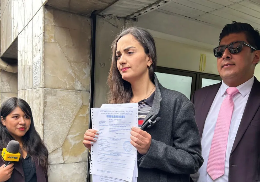 La diputada de CC, Luisa Nayar presentó una acción de libertad para Jeanine Añez, Luis Fernando Camacho y Marco Pumari. Foto: Prensa CC