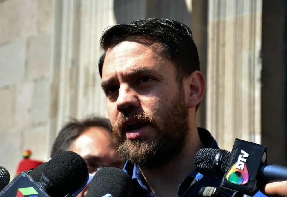 El ministro de Gobierno, Eduardo Del Castillo, en un anterior contacto con la prensa. Foto APG