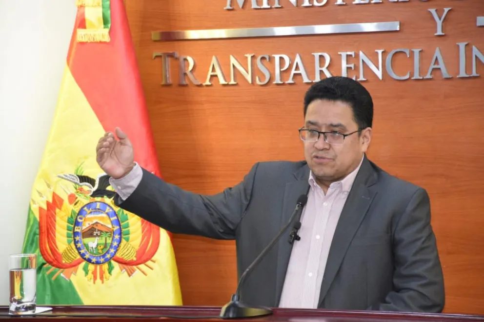 El ministro de Justicia, César Siles, en conferencia de prensa. Foto: APG