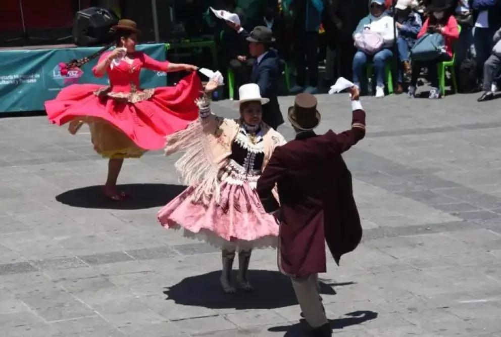 Danzarines de la cueca en una imagen de archivo. Foto: AMUN