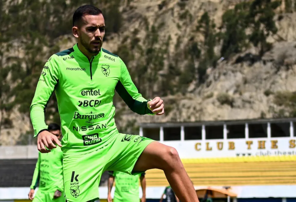 Luis Haquín durante un entrenamiento de la Verde en el estadio de la zona de Achumani. Foto: FBF