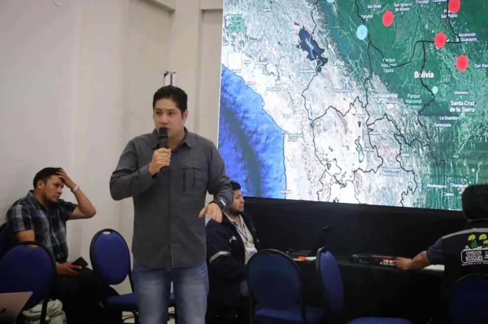 El ministro Alan Lisperguer. Foto: Facebook del ministerio de Medio Ambiente y Agua 