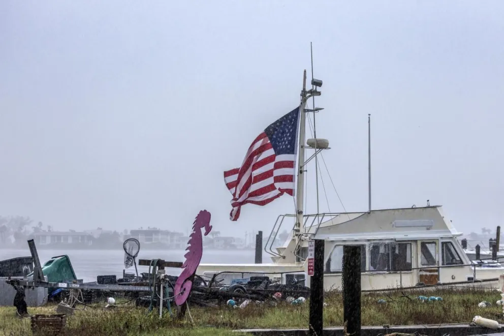 El huracán Milton, de categoría 4, creció de tamaño en las últimas horas en su camino hacia la costa oeste de Florida. Foto: EFE