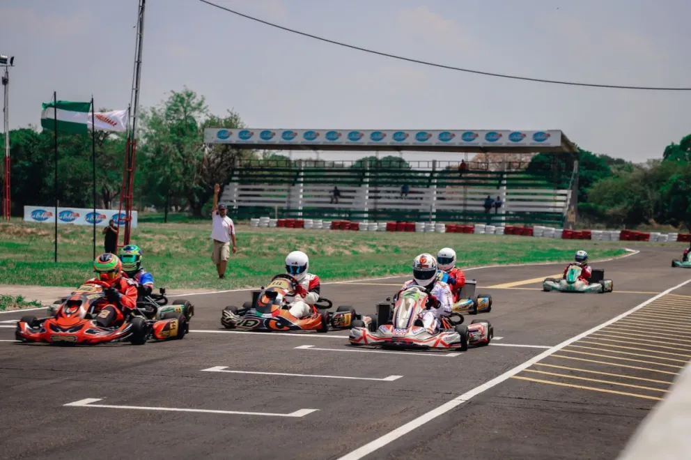 Una pasada competencia de karting. Foto: Comisión Nacional de Karting.