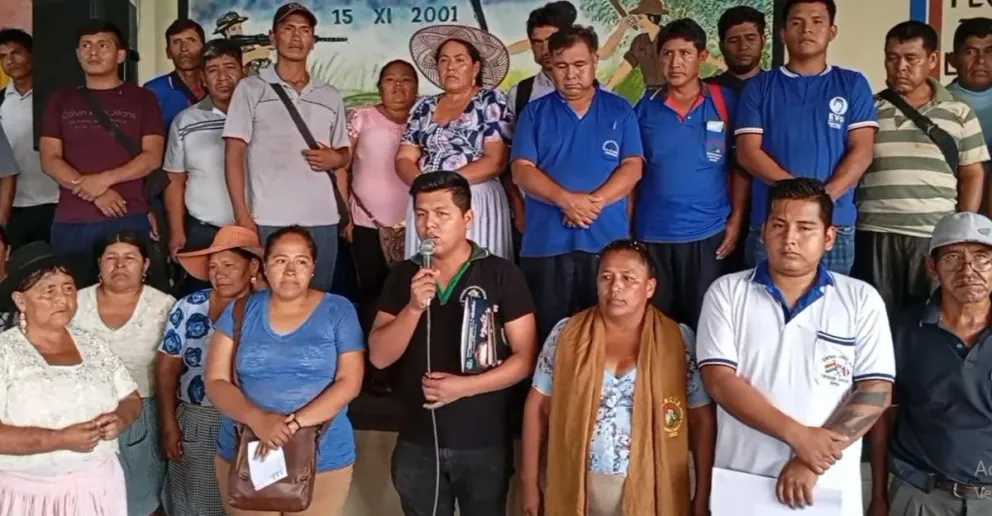 El Ampliado Ordinario de la Central Senda VI que determinó el inicio de bloqueos una vez se emita la orden de aprehensión contra Evo Morales.