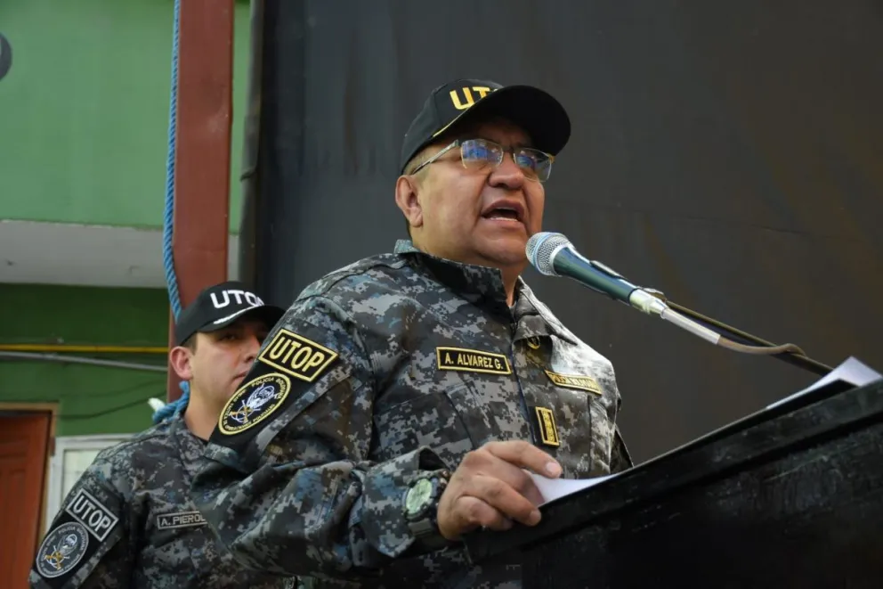 El comandante general de la Policía, Álvaro Álvarez, este viernes, en el aniversario de la UTOP. Foto: APG